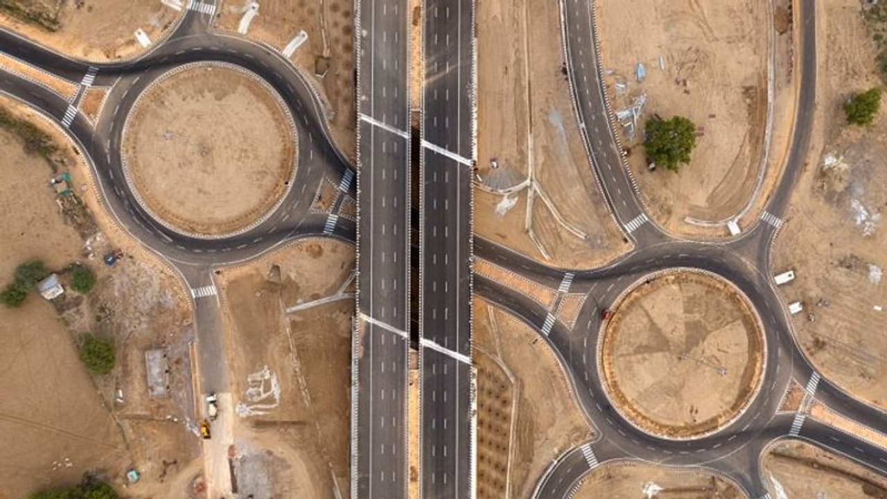 ಬುಂದೇಲ್‌ಖಂಡ್ ಎಕ್ಸ್‌ಪ್ರೆಸ್‌ವೇ ಉದ್ಘಾಟಿಸಲಿದ್ದಾರೆ ಮೋದಿ, 296 ಕಿಮೀ ರಸ್ತೆಯಿಂದ 7 ಜಿಲ್ಲೆಗಳ ಪುನಶ್ಚೇತನ!