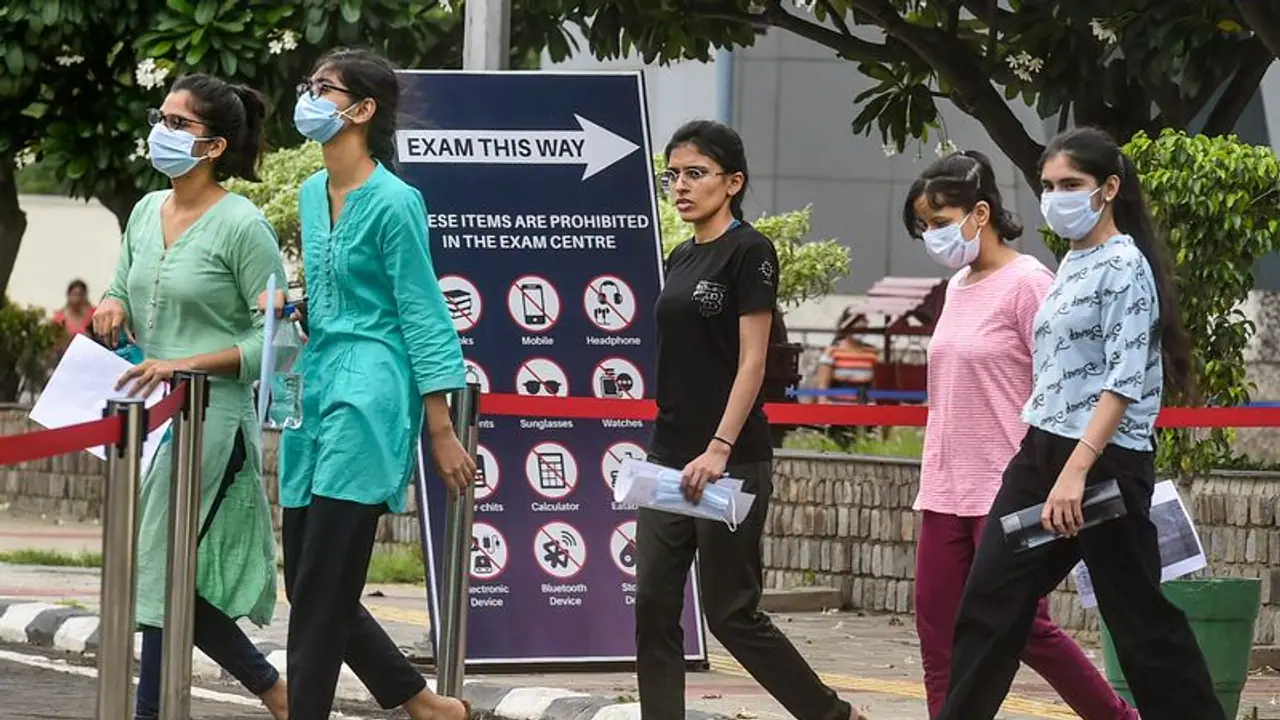 CUET UG Session 2 Exam 2022 Admit Card : 4 अगस्त से सीयूईटी यूजी सेशन 2 एग्जाम, जानें कब आएगा एडमिट कार्ड CUET UG Session 2 Exam 2022 Admit Card : 4 अगस्त से सीयूईटी यूजी सेशन 2 एग्जाम, जानें कब आएगा एडमिट कार्ड