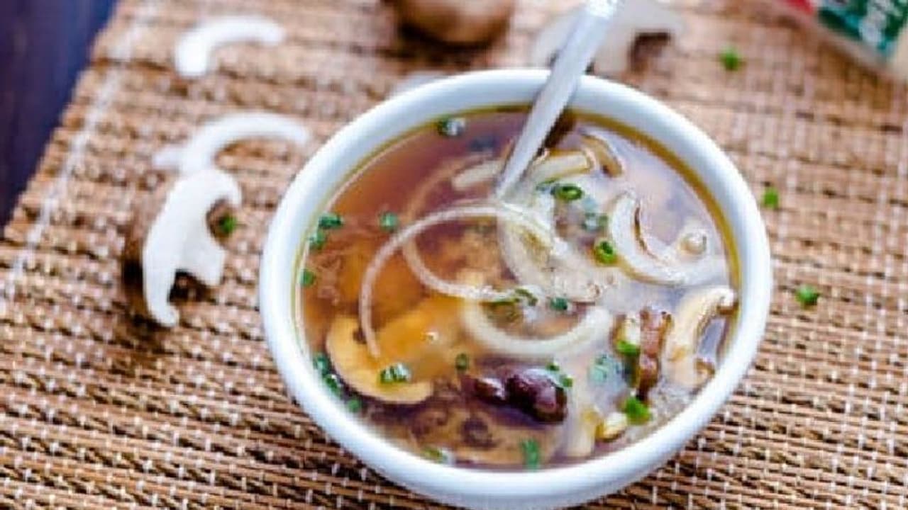 Soup Recipe : തണുപ്പുള്ള അന്തരീക്ഷത്തിന് കിടിലനൊരു സൂപ്പ്; മിനുറ്റുകള്‍ കൊണ്ട് തയ്യാറാക്കാം