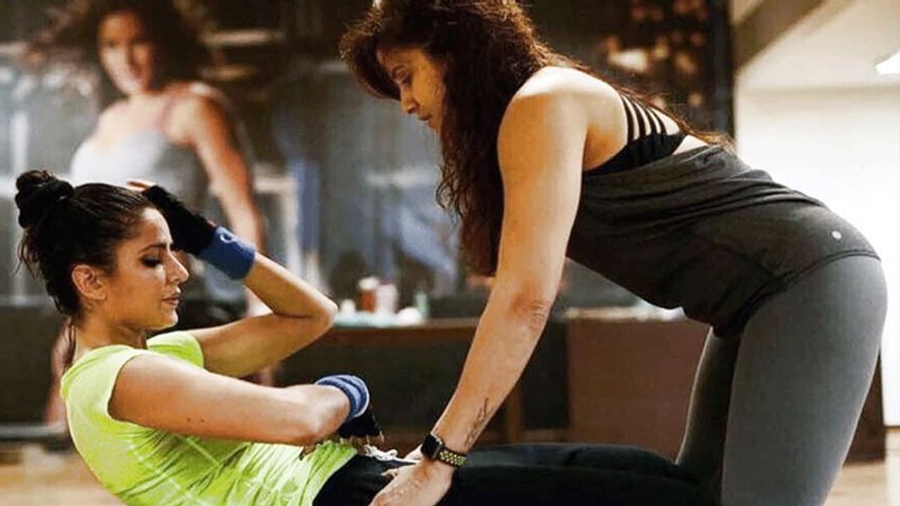 Fitness Tips : ಕುರ್ಚಿಯಲ್ಲಿ ಕುಳಿತೇ ಹೊಟ್ಟೆ ಬೊಜ್ಜು ಕಡಿಮೆ ಮಾಡ್ಕೊಳ್ಳಿ Fitness Tips : ಕುರ್ಚಿಯಲ್ಲಿ ಕುಳಿತೇ ಹೊಟ್ಟೆ ಬೊಜ್ಜು ಕಡಿಮೆ ಮಾಡ್ಕೊಳ್ಳಿ