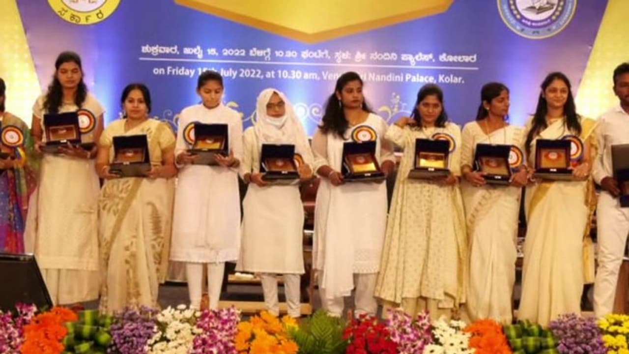  ಅನಂತ್ ನಾಗ್‌ ಸೇರಿ ಮೂವರಿಗೆ ಗೌರವ ಡಾಕ್ಟರೇಟ್ ಪ್ರದಾನ ಮಾಡಿದ ರಾಜ್ಯಪಾಲರು