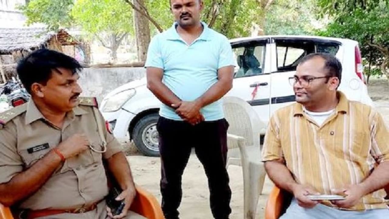 भदोही पुलिस की मदद से युवक की इतने सालों बाद सऊदी अरब से हुई वापसी, कहानी सुनकर हर कोई हुआ भावुक भदोही पुलिस की मदद से युवक की इतने सालों बाद सऊदी अरब से हुई वापसी, कहानी सुनकर हर कोई हुआ भावुक