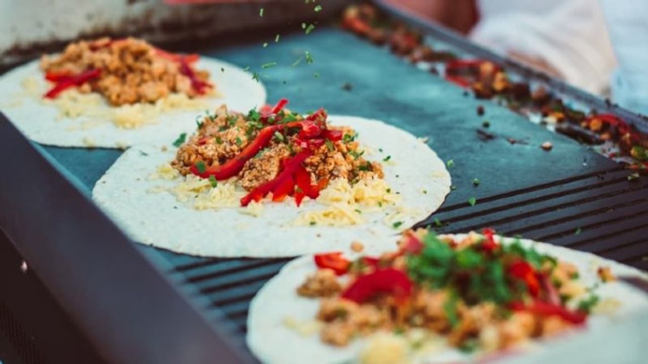 Monsoon Diet : മഴക്കാലത്ത് 'സ്കിൻ' തിളക്കം കൂട്ടാൻ ഭക്ഷണത്തില്‍ ശ്രദ്ധിക്കേണ്ട കാര്യങ്ങള്‍...