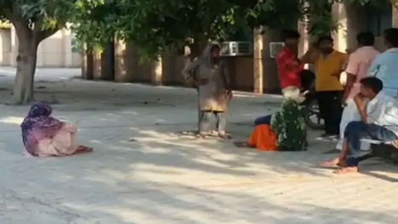 सावन का झूला बना मासूम का काल, खेल खेल में चली गई बच्ची की जान सावन का झूला बना मासूम का काल, खेल खेल में चली गई बच्ची की जान