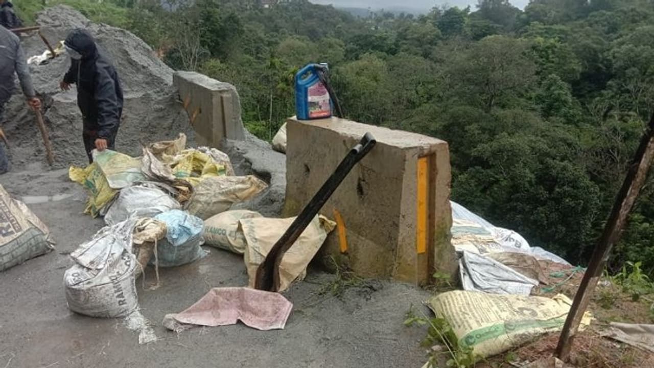 ಉತ್ತರ ಕನ್ನಡದಲ್ಲಿ ಭಾರೀ ಮಳೆ: ಹೊನ್ನಾವರ ಸಾಗರ ಸಂಪರ್ಕಿಸುವ ಹೆದ್ದಾರಿ ಕುಸಿತ