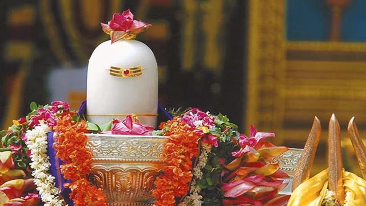 Sawan Ke Upay: ये हैं सावन के 7 आसान उपाय, एक बार भी कर लेंगे तो दूर हो जाएगी लाइफ की हर टेंशन Sawan Ke Upay: ये हैं सावन के 7 आसान उपाय, एक बार भी कर लेंगे तो दूर हो जाएगी लाइफ की हर टेंशन