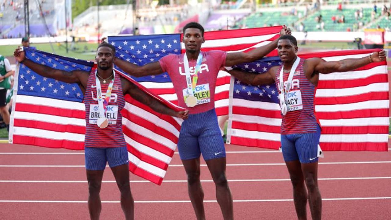 World Athletics Championships 2022 : പുരുഷന്മാരുടെ 100 മീറ്റര് തൂത്തുവാരി അമേരിക്ക; ഫ്രഡ് കെര്ലി വേഗരാജാവ് World Athletics Championships 2022 : പുരുഷന്മാരുടെ 100 മീറ്റര് തൂത്തുവാരി അമേരിക്ക; ഫ്രഡ് കെര്ലി വേഗരാജാവ്