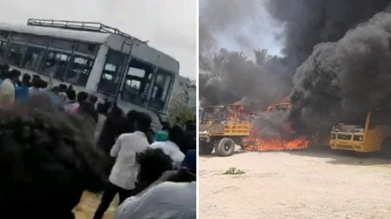 கள்ளக்குறிச்சி பள்ளி மாணவி தற்கொலையில் மர்மம்..! நடந்தது என்ன.? தாய் கண்ணீர் புகார் கள்ளக்குறிச்சி பள்ளி மாணவி தற்கொலையில் மர்மம்..! நடந்தது என்ன.? தாய் கண்ணீர் புகார்