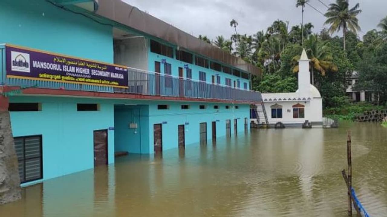 പനമരത്ത് മഴ കുറഞ്ഞു; വലിയ പുഴയുടെ തീരങ്ങളിൽ ആശങ്ക ഒഴിയുന്നു പനമരത്ത് മഴ കുറഞ്ഞു; വലിയ പുഴയുടെ തീരങ്ങളിൽ ആശങ്ക ഒഴിയുന്നു