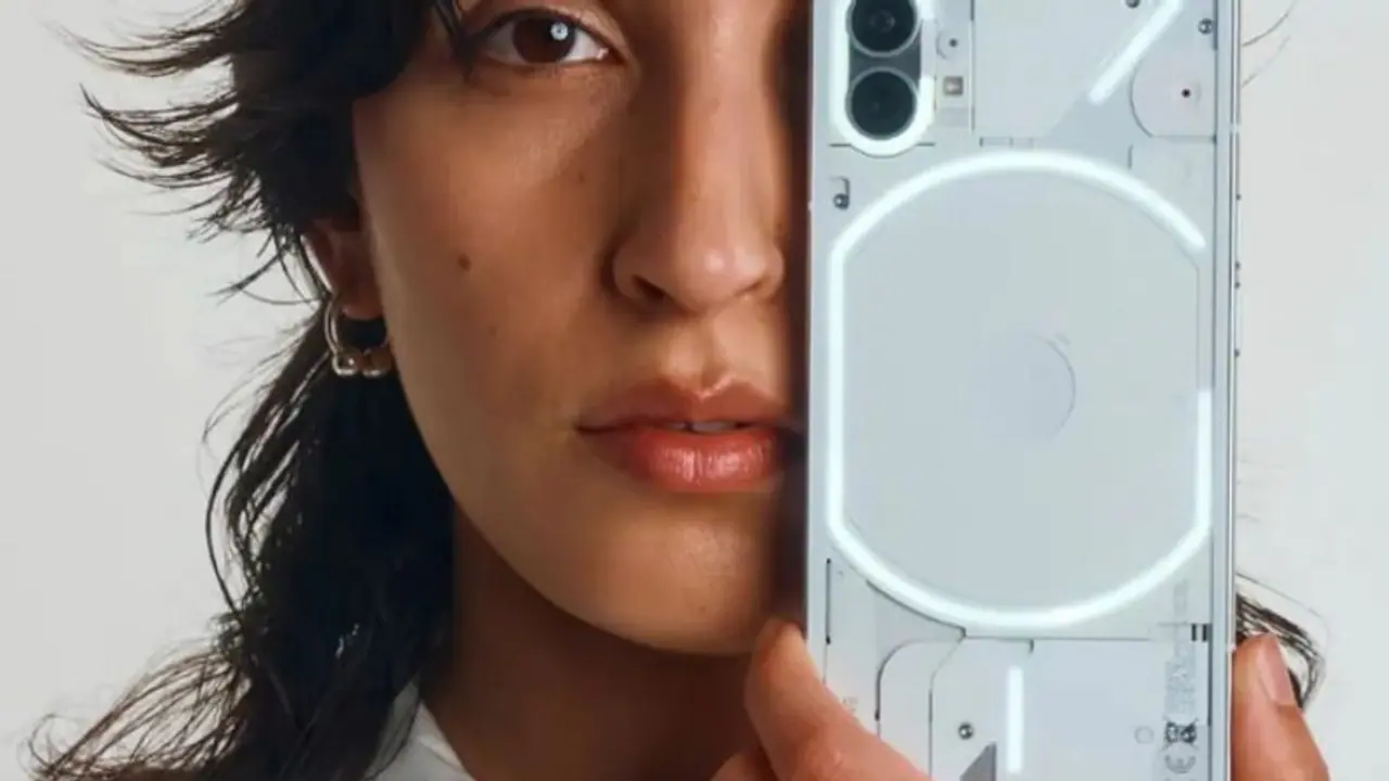 Nothing Phone 1 Sale : ഒടുവില്‍ നത്തിംഗ് ഫോണ്‍ 1 വില്‍പ്പനയ്ക്ക് എത്തി; കിടിലന്‍ ഓഫറുകള്‍ ഇങ്ങനെ