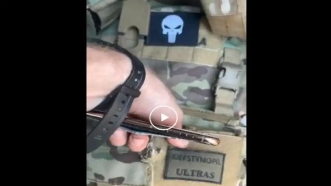 मोबाइल ने गोली से बचाई यूक्रेन के सैनिक की जान, जानिए किस कंपनी का था फोन और क्या है मॉडल का नाम 