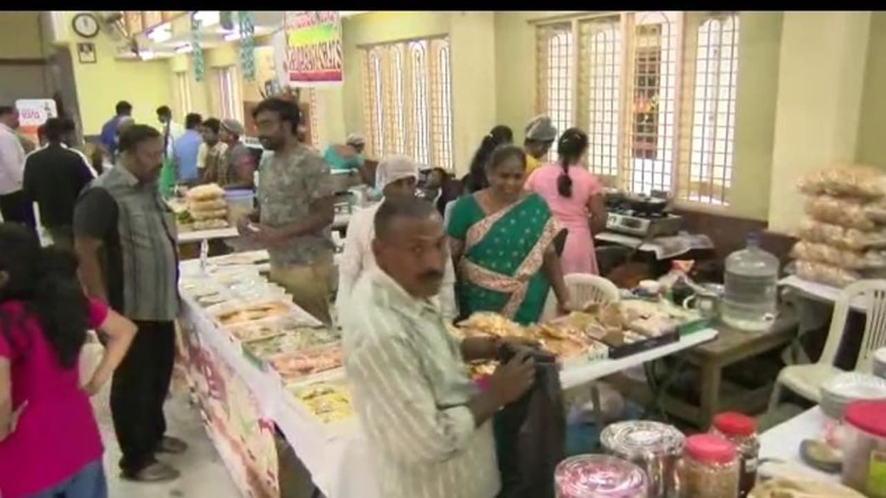 Ramanagara ವಾಸವಿ ಭೋಜನ ಸಂತೆ, ಶೆಟ್ಟರ ಮನೆಯ ವೈವಿಧ್ಯಮಯ ಮನೆತಿಂಡಿಗಳು ಬೊಂಬಾಟ್ Ramanagara ವಾಸವಿ ಭೋಜನ ಸಂತೆ, ಶೆಟ್ಟರ ಮನೆಯ ವೈವಿಧ್ಯಮಯ ಮನೆತಿಂಡಿಗಳು ಬೊಂಬಾಟ್