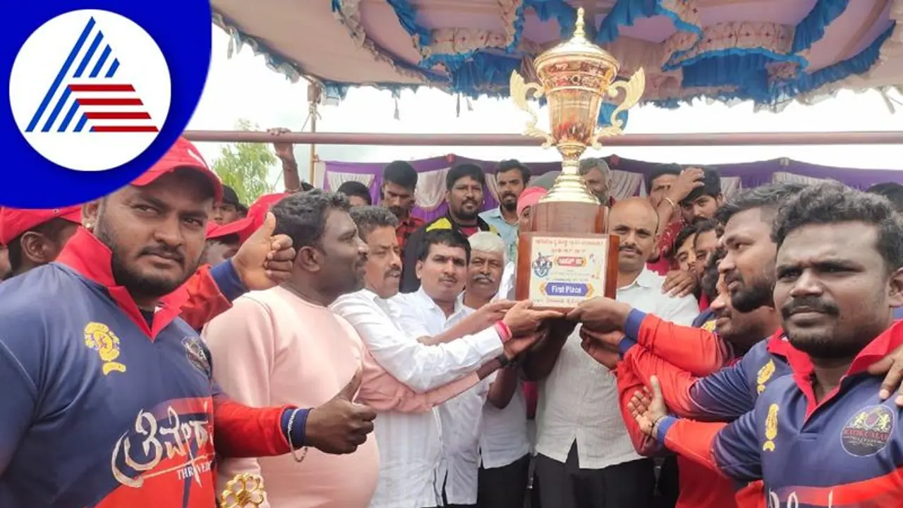 ಎರಡು ತಿಂಗಳ ಪರಿಶ್ರಮಕ್ಕೆ ಸಂದ ಜಯ: ಗ್ರಾಮ ಪಂಚಾಯಿತಿ ಗ್ರಾಮಗಳ ಒಗ್ಗಟ್ಟಿಗೆ ಕ್ರೀಡೆ ಸಹಕಾರಿ ಎರಡು ತಿಂಗಳ ಪರಿಶ್ರಮಕ್ಕೆ ಸಂದ ಜಯ: ಗ್ರಾಮ ಪಂಚಾಯಿತಿ ಗ್ರಾಮಗಳ ಒಗ್ಗಟ್ಟಿಗೆ ಕ್ರೀಡೆ ಸಹಕಾರಿ