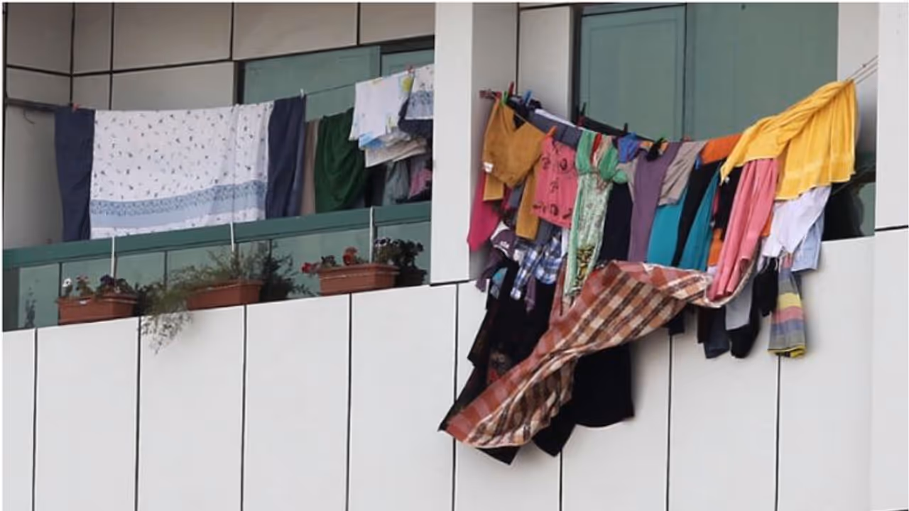 കുവൈത്തില്‍ ബാല്‍ക്കണിയില്‍ വസ്ത്രം ഉണക്കിയാല്‍ പിഴ 1.2 ലക്ഷം രൂപയാക്കും
