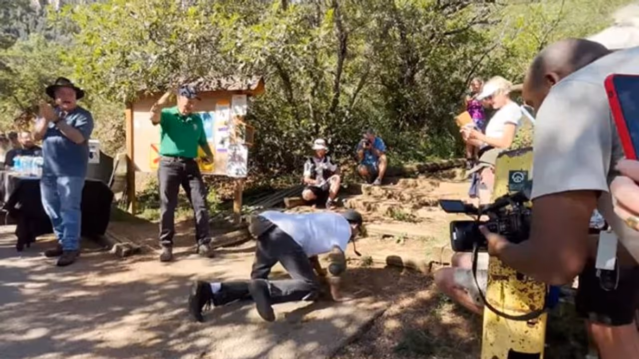 World Record : മൂക്ക് കൊണ്ടുരുട്ടി കപ്പലണ്ടി മലമുകള്‍ വരെയെത്തിച്ചു; ലോക റെക്കോര്‍ഡ് സ്വന്തം