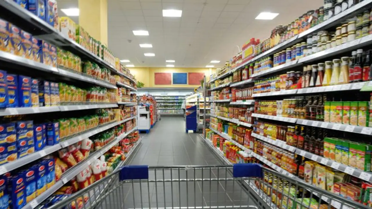 5 ശതമാനം ജിഎസ്ടി; പാല്‍ ഇതര ക്ഷീര ഉത്പന്നങ്ങള്‍, പാക്കറ്റ് ഭക്ഷ്യ സാധനങ്ങള്‍ എന്നിവയ്ക്ക് വില ഉയര്‍ന്നു