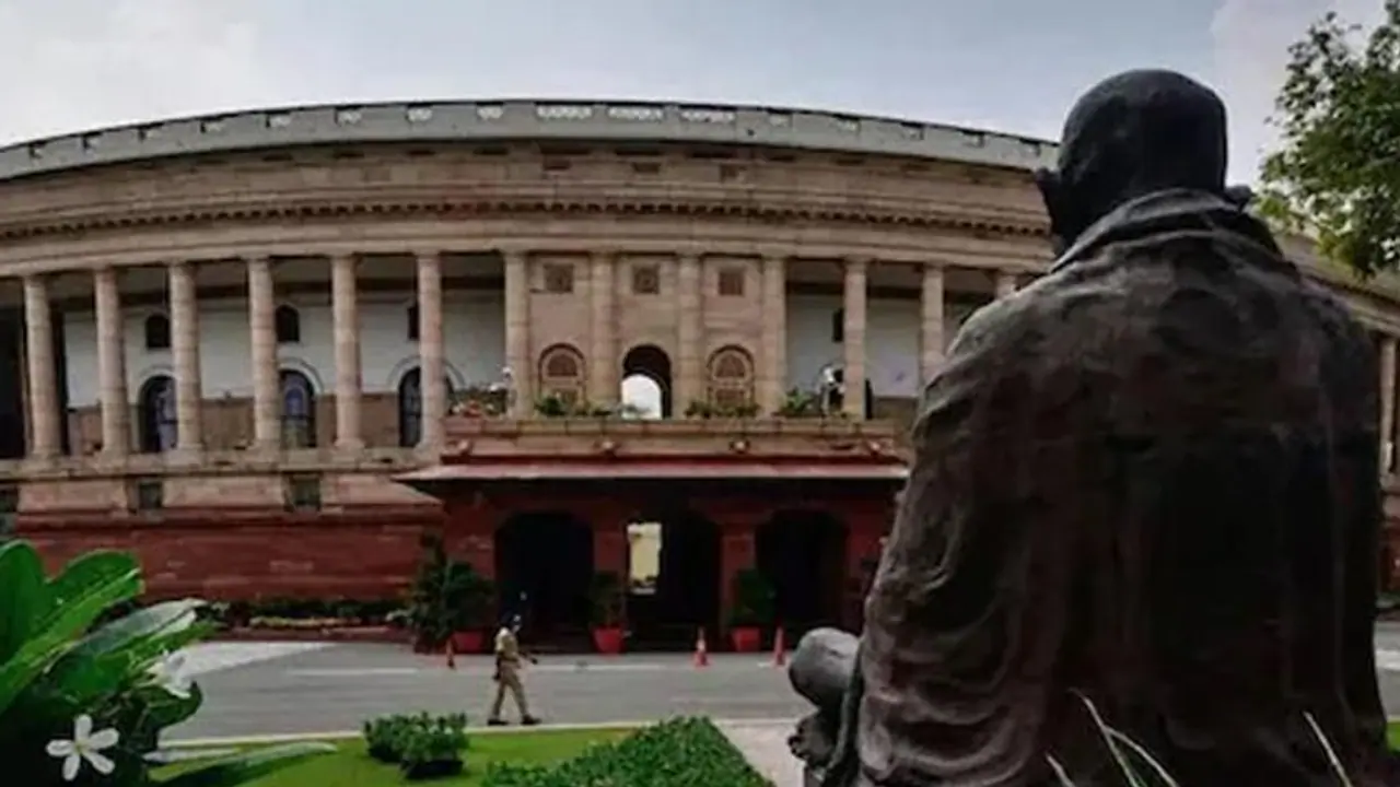 Parliament Mansoon Session से राज्यसभा के 19 विपक्षी सांसद निलंबित, सरकार ने बताया कब कराएगी महंगाई पर चर्चा