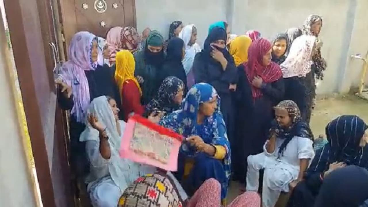 अमरोहा: आंखों के सामने दोस्त को जंगल में घसीट ले गया बाघ, मौत का मंजर देखकर आए युवक ने बताई पूरी दास्तां