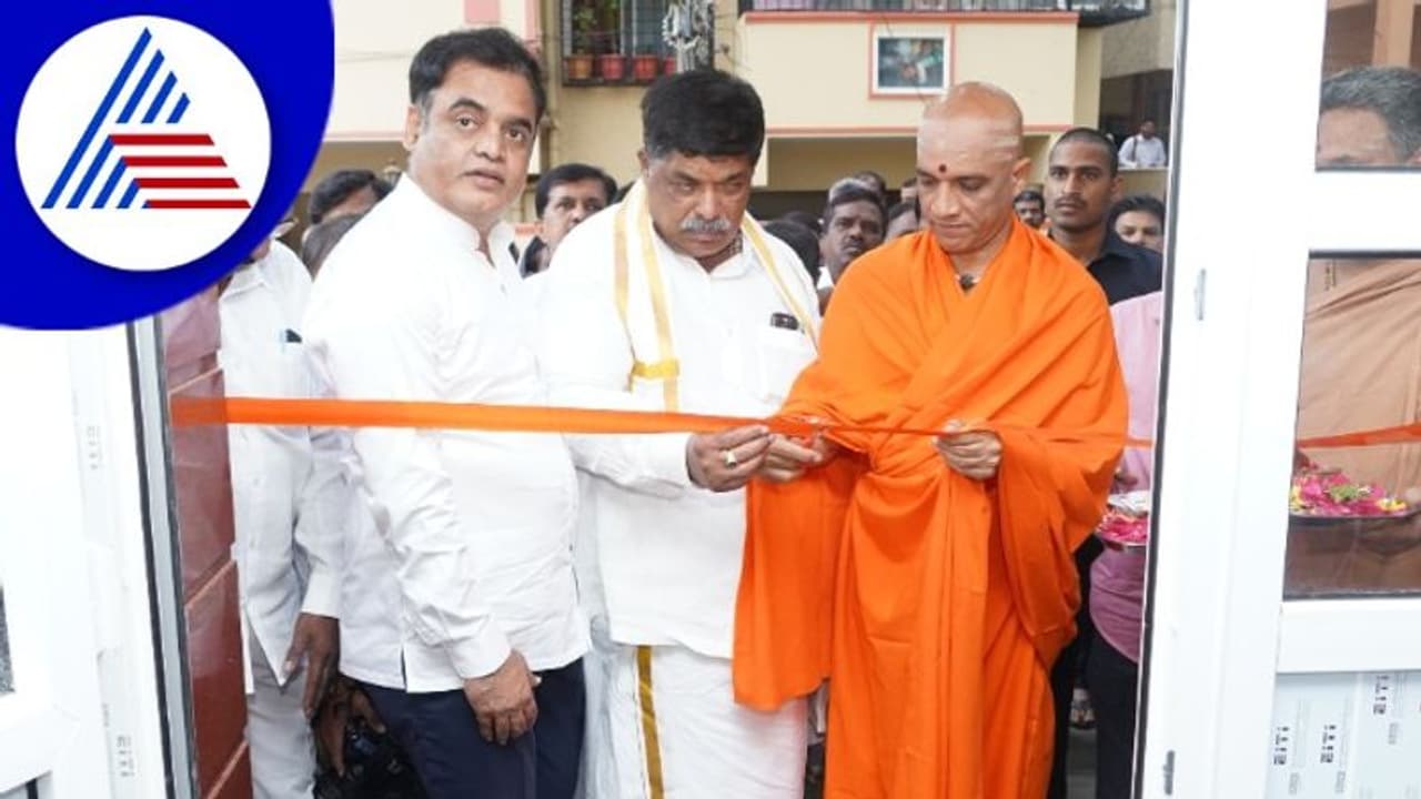 ಅನ್ನ, ಆರೋಗ್ಯ, ಶಿಕ್ಷಣ ದಾಸೋಹಗಳ ಕ್ರಾಂತಿಪುರುಷ ಬಾಲಗಂಗಾಧರನಾಥ ಸ್ವಾಮೀಜಿ ಅನ್ನ, ಆರೋಗ್ಯ, ಶಿಕ್ಷಣ ದಾಸೋಹಗಳ ಕ್ರಾಂತಿಪುರುಷ ಬಾಲಗಂಗಾಧರನಾಥ ಸ್ವಾಮೀಜಿ