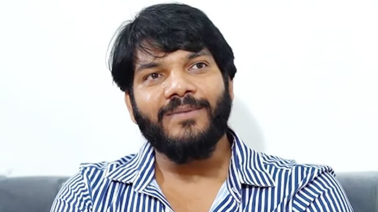 బిగ్ బాస్ ఫేమ్ నోయల్ ఇంట్లో విషాదం.. తండ్రి కన్నుమూత బిగ్ బాస్ ఫేమ్ నోయల్ ఇంట్లో విషాదం.. తండ్రి కన్నుమూత