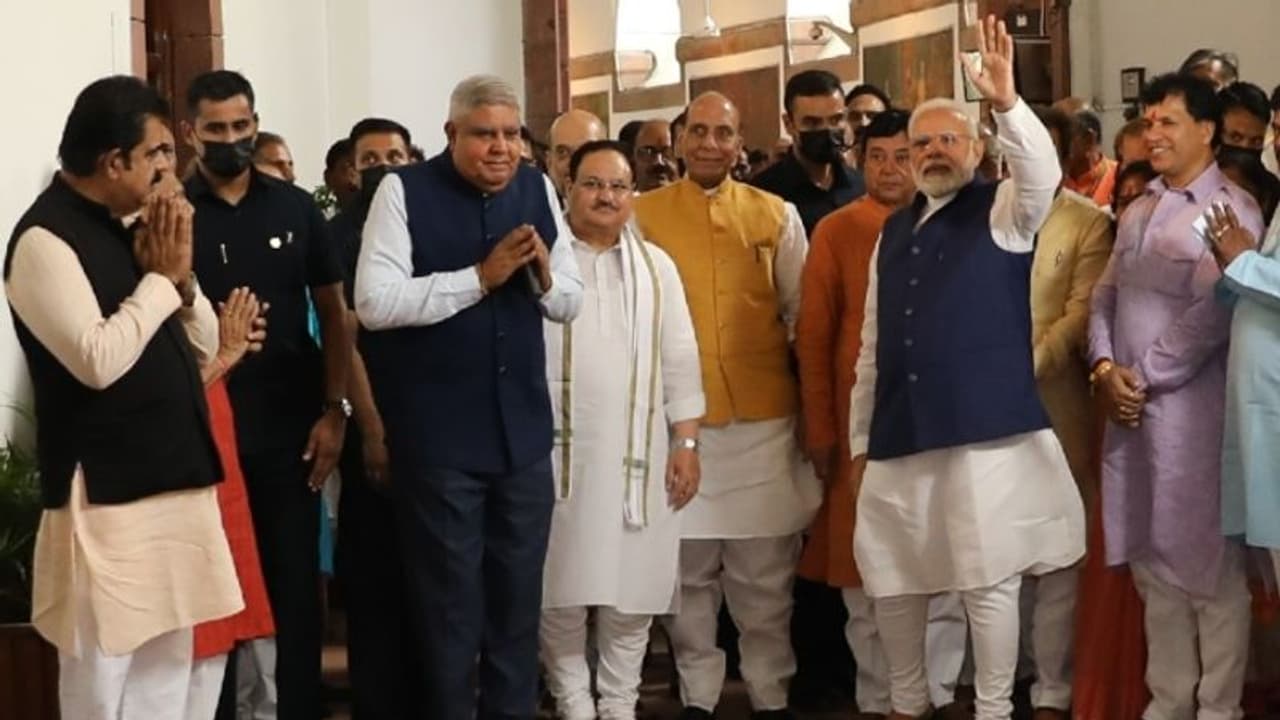 पूर्व राज्यपाल जगदीप धनखड़ ने नाम लिया वापस, नहीं चाहिए SC में चैंबर पूर्व राज्यपाल जगदीप धनखड़ ने नाम लिया वापस, नहीं चाहिए SC में चैंबर