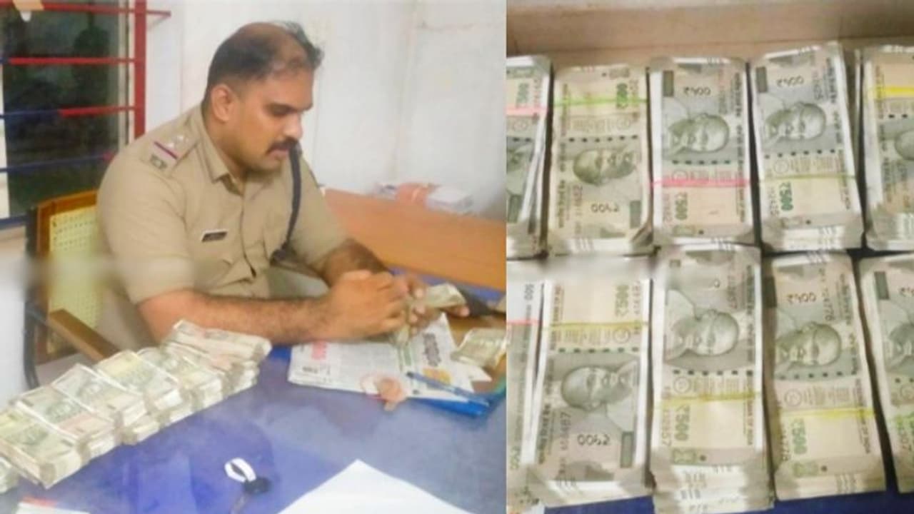 കൊടുവള്ളിയിൽ പൊലീസിന്റെ കുഴൽപ്പണ വേട്ട; 8,74,000 രൂപയുമായി രണ്ടുപേർ പിടിയിൽ കൊടുവള്ളിയിൽ പൊലീസിന്റെ കുഴൽപ്പണ വേട്ട; 8,74,000 രൂപയുമായി രണ്ടുപേർ പിടിയിൽ