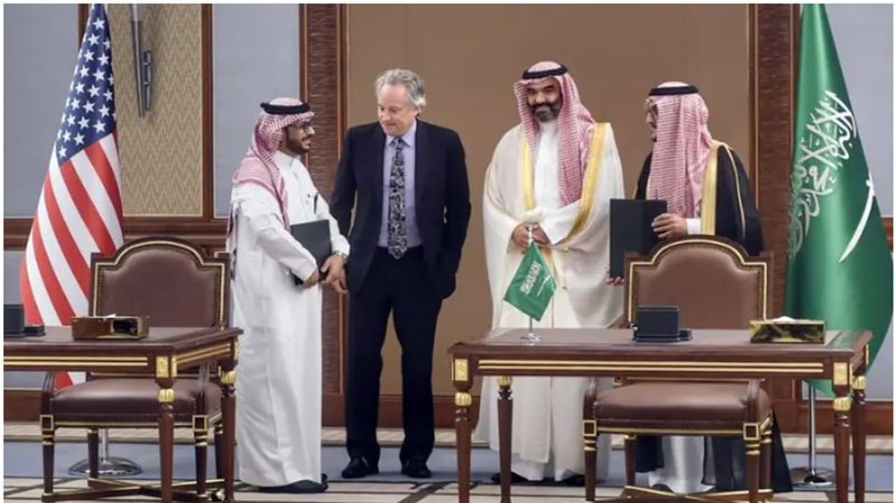 ലക്ഷത്തിലേറെ സൗദി യുവതീയുവാക്കള്‍ക്ക് ഐ.ബി.എം പരിശീലനം നല്‍കും