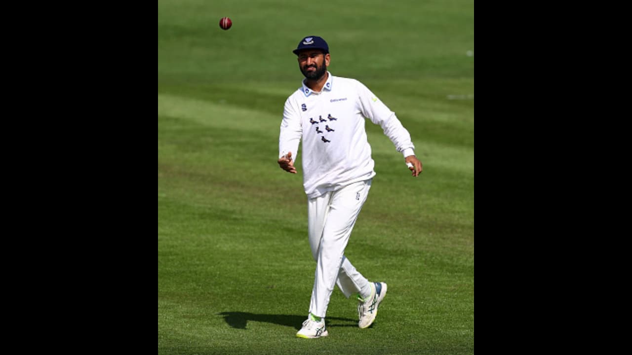 'അവര് മൂന്നു പേരുമാണ് എന്റെ ഹീറോസ്', ഇഷ്ടതാരങ്ങലെക്കുറിച്ച് പൂജാര; അത് പിന്നെ അങ്ങനെയല്ലേ വരൂവെന്ന് ആരാധകര് 'അവര് മൂന്നു പേരുമാണ് എന്റെ ഹീറോസ്', ഇഷ്ടതാരങ്ങലെക്കുറിച്ച് പൂജാര; അത് പിന്നെ അങ്ങനെയല്ലേ വരൂവെന്ന് ആരാധകര്