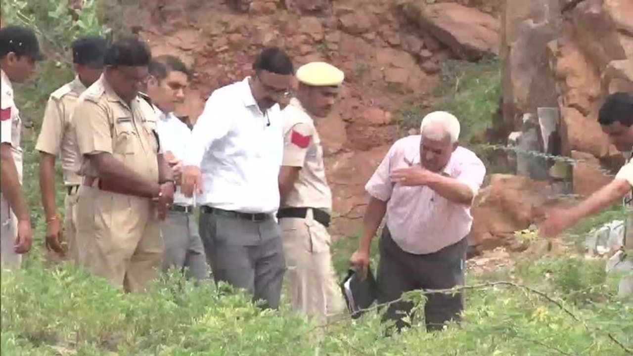 DSP Murder in Haryana: इनेलो का हमला सरकार ने डीएसपी को मरवाया, कांग्रेस और आप ने भी घेरा DSP Murder in Haryana: इनेलो का हमला सरकार ने डीएसपी को मरवाया, कांग्रेस और आप ने भी घेरा