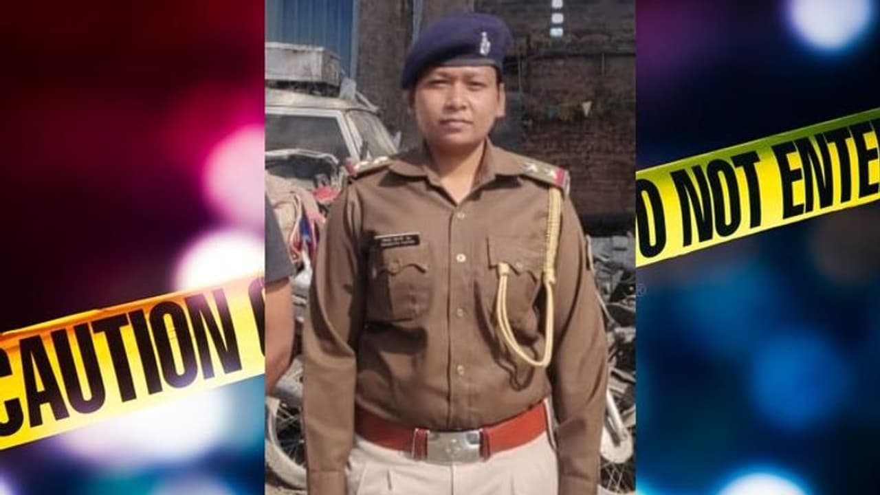 വാഹന പരിശോധന നടത്തിയ സബ് ഇൻസ്പെക്ടറെ വണ്ടി കയറ്റി കൊലപ്പെടുത്തി വാഹന പരിശോധന നടത്തിയ സബ് ഇൻസ്പെക്ടറെ വണ്ടി കയറ്റി കൊലപ്പെടുത്തി