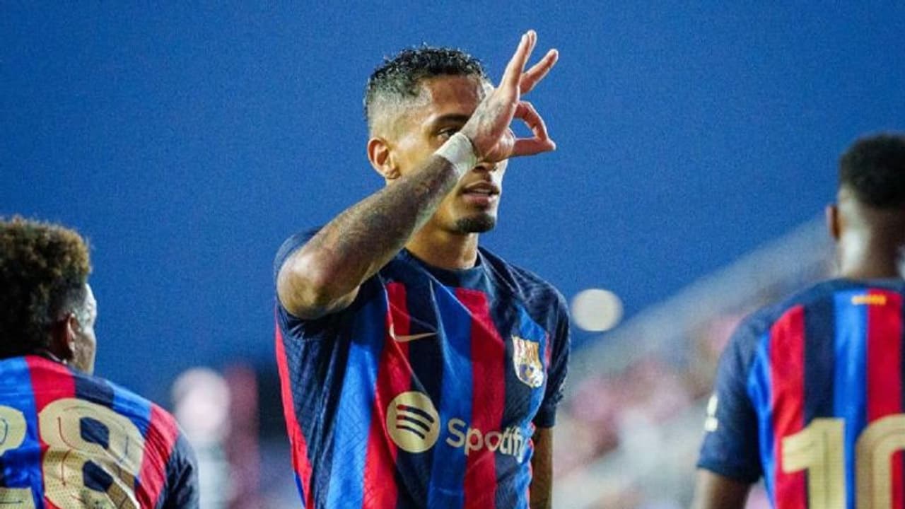 റഫീഞ്ഞ ഗോളോടെ ബാഴ്സയില് അരങ്ങേറി; പ്രീ സീസണില് ഇന്റര് മിയാമിക്കെതിരെ ആറ് ഗോളിന് ജയം റഫീഞ്ഞ ഗോളോടെ ബാഴ്സയില് അരങ്ങേറി; പ്രീ സീസണില് ഇന്റര് മിയാമിക്കെതിരെ ആറ് ഗോളിന് ജയം