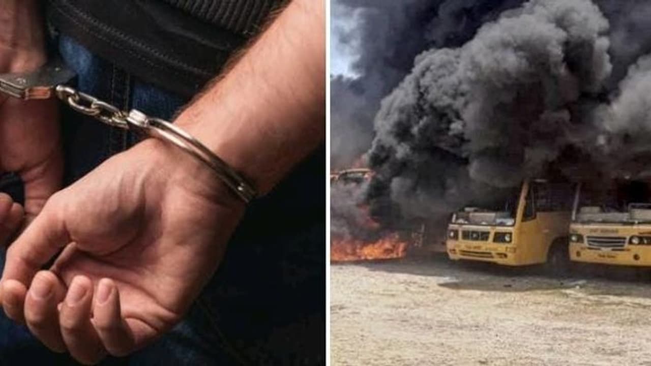 கள்ளக்குறிச்சி வன்முறை; காவல்நிலையத்தை கொளுத்துவோம்..! வாய்ஸ் மெசேஜ் அனுப்பிய இளைஞரை தட்டி தூக்கிய போலீஸ் கள்ளக்குறிச்சி வன்முறை; காவல்நிலையத்தை கொளுத்துவோம்..! வாய்ஸ் மெசேஜ் அனுப்பிய இளைஞரை தட்டி தூக்கிய போலீஸ்