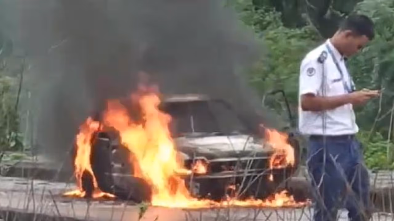 नागपुर में पत्नी बेटे को लंच कराने निकला पति, खुद सहित कार में लगा दी आग...मौत भी हो गई, फिर जो हुआ शॉकिंग था