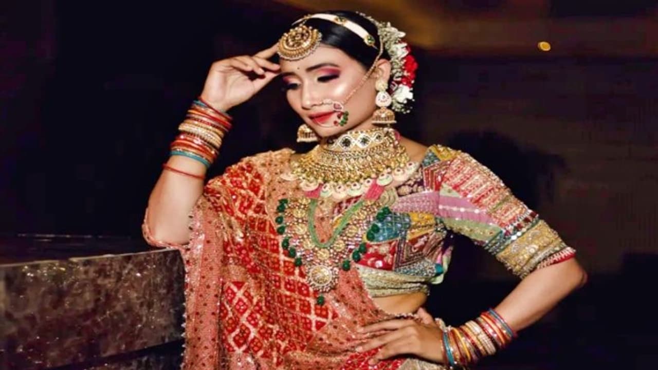 Gold Silver Rate Today 20 July: सोने और चांदी के रेट में आई गिरावट, खरीदारी से पहले जानें ले नया भाव Gold Silver Rate Today 20 July: सोने और चांदी के रेट में आई गिरावट, खरीदारी से पहले जानें ले नया भाव