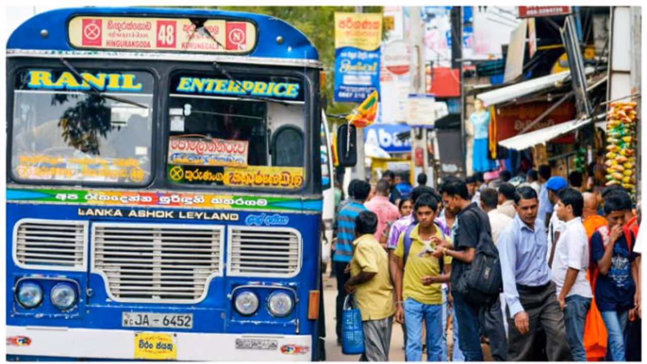 ശ്രീലങ്കയിലെ ബസ് ചാര്ജ്ജ് കുറച്ചു, മിനിമം ചാര്ജ്ജ് ഇനി 38 രൂപ! ശ്രീലങ്കയിലെ ബസ് ചാര്ജ്ജ് കുറച്ചു, മിനിമം ചാര്ജ്ജ് ഇനി 38 രൂപ!