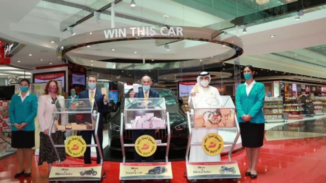 രണ്ട് പ്രവാസികള്‍ക്ക് യുഎഇയില്‍ 7.9 കോടി വീതം സമ്മാനം