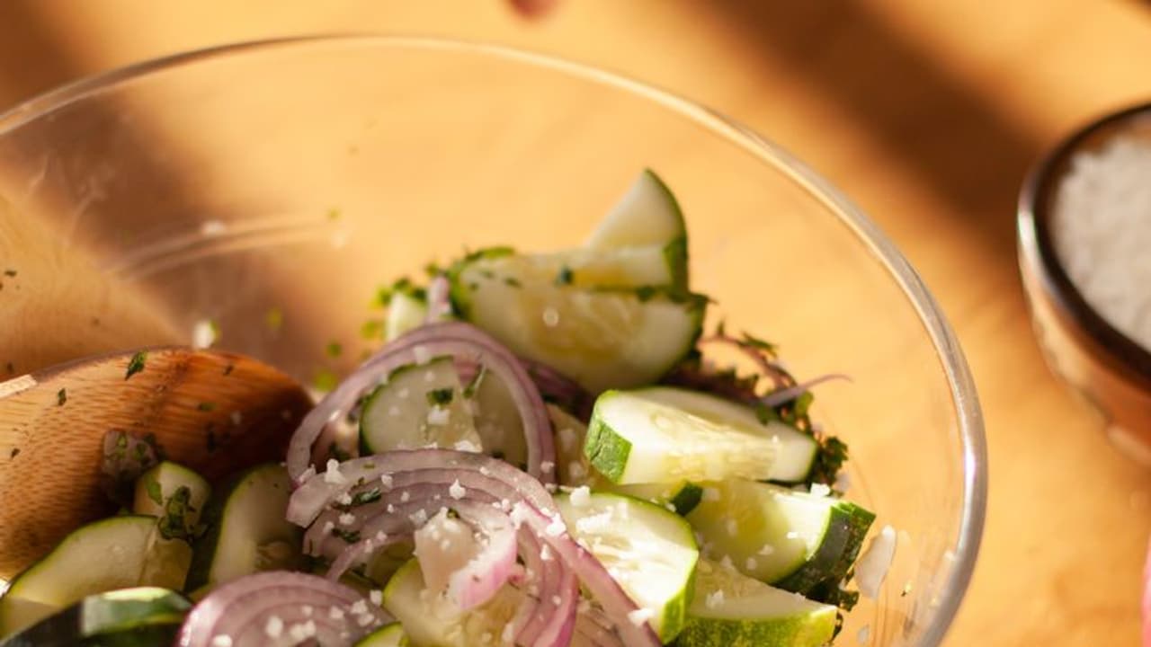 പ്രസവശേഷം ഈ വിഭവങ്ങൾ ഭക്ഷണത്തിൽ ഉൾപ്പെടുത്തൂ പ്രസവശേഷം ഈ വിഭവങ്ങൾ ഭക്ഷണത്തിൽ ഉൾപ്പെടുത്തൂ