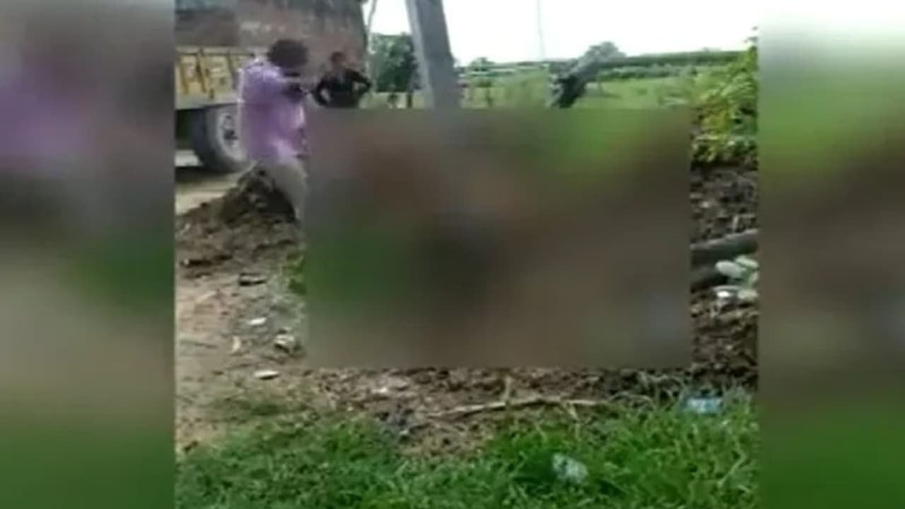 ಹೆಂಡತಿಯನ್ನು ಕರೆಂಟ್‌ ಕಂಬಕ್ಕೆ ಕಟ್ಟಿ ಹಿಗ್ಗಾಮುಗ್ಗಾ ಥಳಿಸಿದ ಗಂಡ