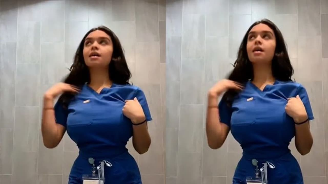 बार्बी डॉल जैसी दिखती है ये नर्स, हॉस्पिटल में ऐसे कपड़े पहनने पर हुई ट्रोल, मरीज का भी होता है बुरा हाल बार्बी डॉल जैसी दिखती है ये नर्स, हॉस्पिटल में ऐसे कपड़े पहनने पर हुई ट्रोल, मरीज का भी होता है बुरा हाल