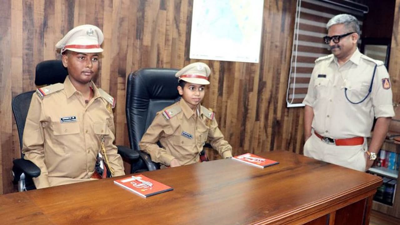 Bengaluru: ಒಂದೇ ದಿನದಲ್ಲಿ ಐಪಿಎಸ್ ಆಫೀಸರ್ಸ್‌ಗಳಾದ ಮಕ್ಕಳು!