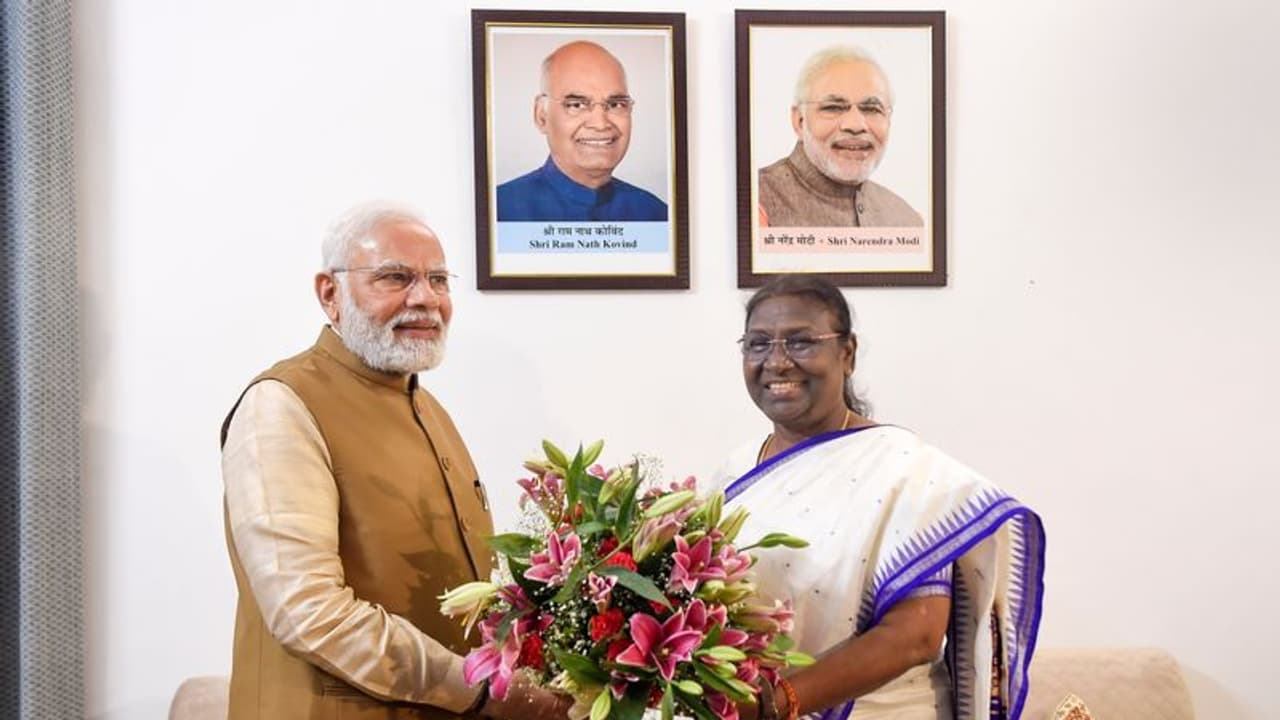 నేడు రాష్ట్రపతిగా ద్రౌపది ముర్ము ప్రమాణం.. కార్యక్రమ వివరాలు ఇవే నేడు రాష్ట్రపతిగా ద్రౌపది ముర్ము ప్రమాణం.. కార్యక్రమ వివరాలు ఇవే