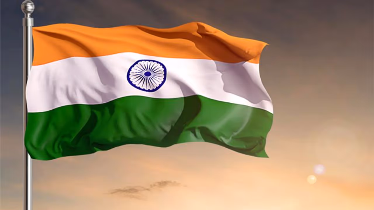 98 साल पहले इन्होंने जेल में लिखा 'झंडा ऊंचा रहे हमारा', जानें क्यों और किसकी प्रेरणा से लिखा ये गीत 