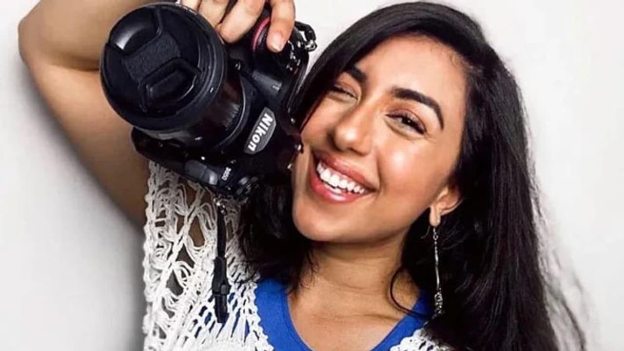 इस पाकिस्तानी फोटोग्राफर को एक्स हसबैंड ने कर दिया शूट, कुछ दिन पहले टिकटॉक पर लिखा था लोग क्या कहेंगे? इस पाकिस्तानी फोटोग्राफर को एक्स हसबैंड ने कर दिया शूट, कुछ दिन पहले टिकटॉक पर लिखा था लोग क्या कहेंगे?