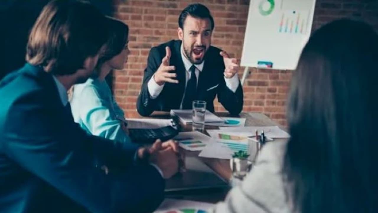 Boss और Employee के बीच बातचीत की पोस्ट हुई वायरल, जानिए क्यों यूजर कर रहे खिंचाई Boss और Employee के बीच बातचीत की पोस्ट हुई वायरल, जानिए क्यों यूजर कर रहे खिंचाई