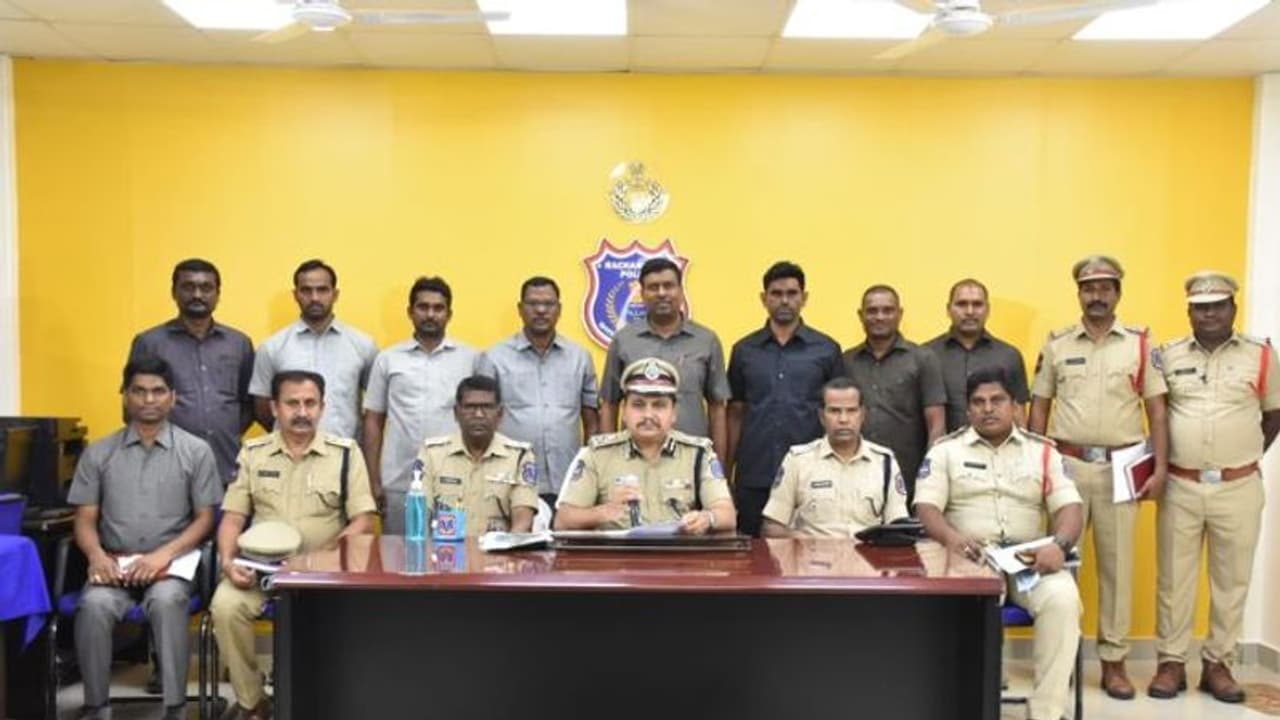 Fake Doctor Arrested: ఎల్బీనగర్ లో నకిలీ డాక‌ర్ట్ అరెస్ట్.. రష్యా విశ్వవిద్యాలయం నుంచి ఫేక్ సర్టిఫికేట్ !