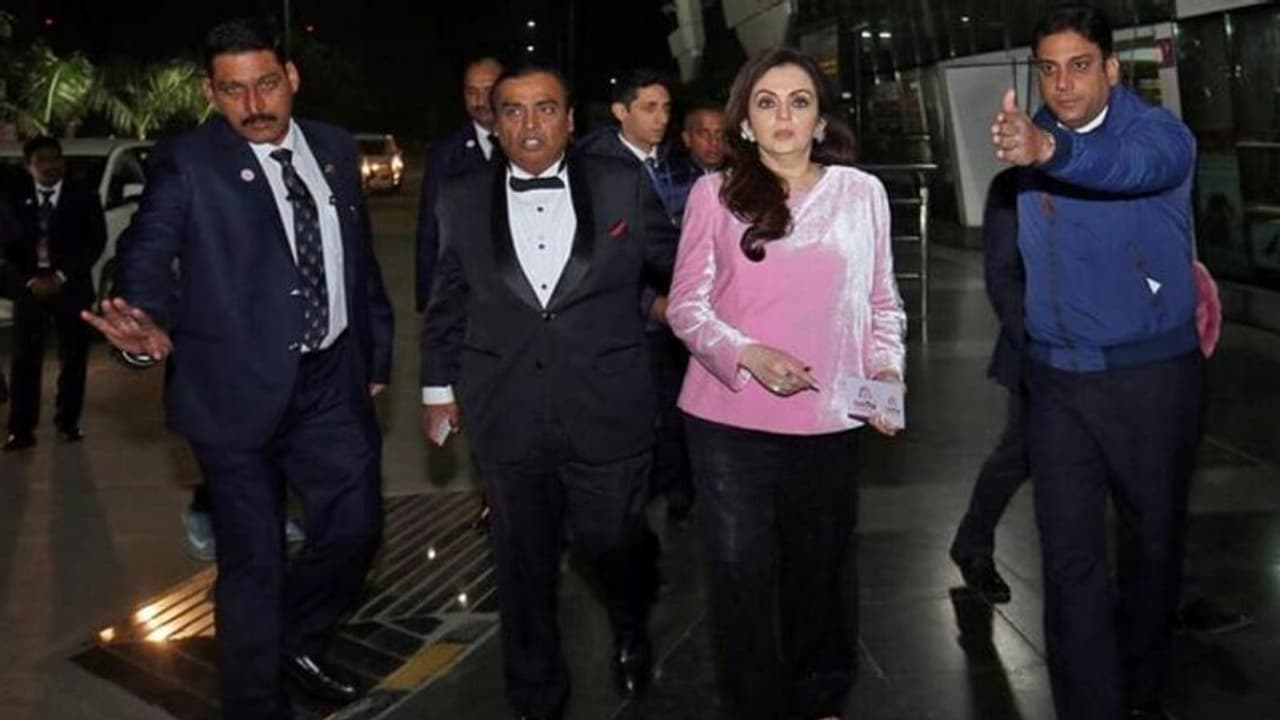 मुकेश अंबानी की सिक्यूरिटी में तैनात हैं 55 कमांडो, इनमें 10 स्पेशल कमांडो भी शामिल...अब SC ने दिया यह आदेश