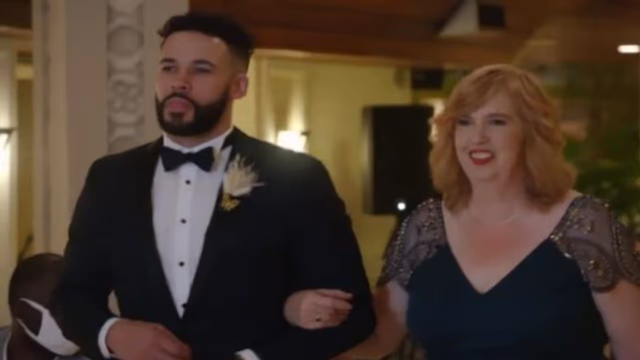 बेटे बहू के साथ मां भी गई हनीमून पर, लौटने के बाद पत्नी ने किया चौंकाने वाला खुलासा 