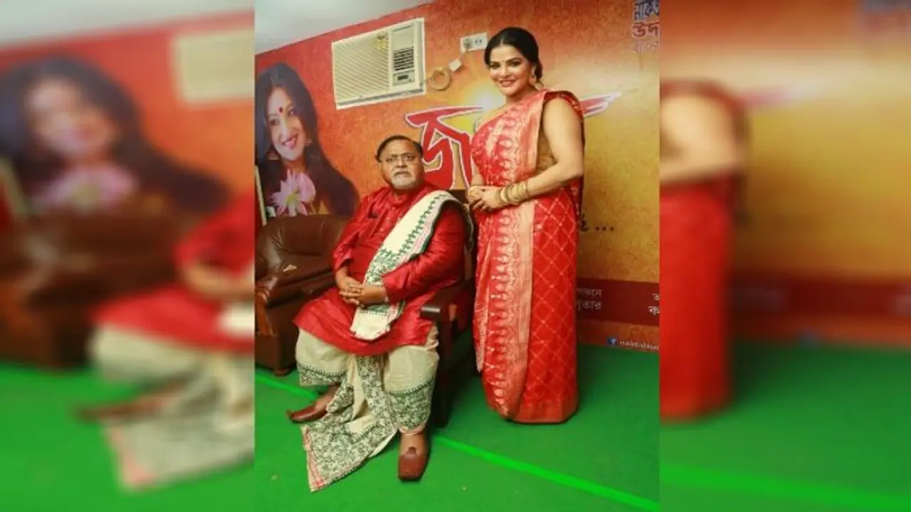 অর্পিতার ফ্ল্যাটে উদ্ধার হওয়া টাকার অঙ্ক ২১ কোটি! মিলেছে ৫০ লক্ষ টাকার গয়না, আর কি জানাল ইডি অর্পিতার ফ্ল্যাটে উদ্ধার হওয়া টাকার অঙ্ক ২১ কোটি! মিলেছে ৫০ লক্ষ টাকার গয়না, আর কি জানাল ইডি