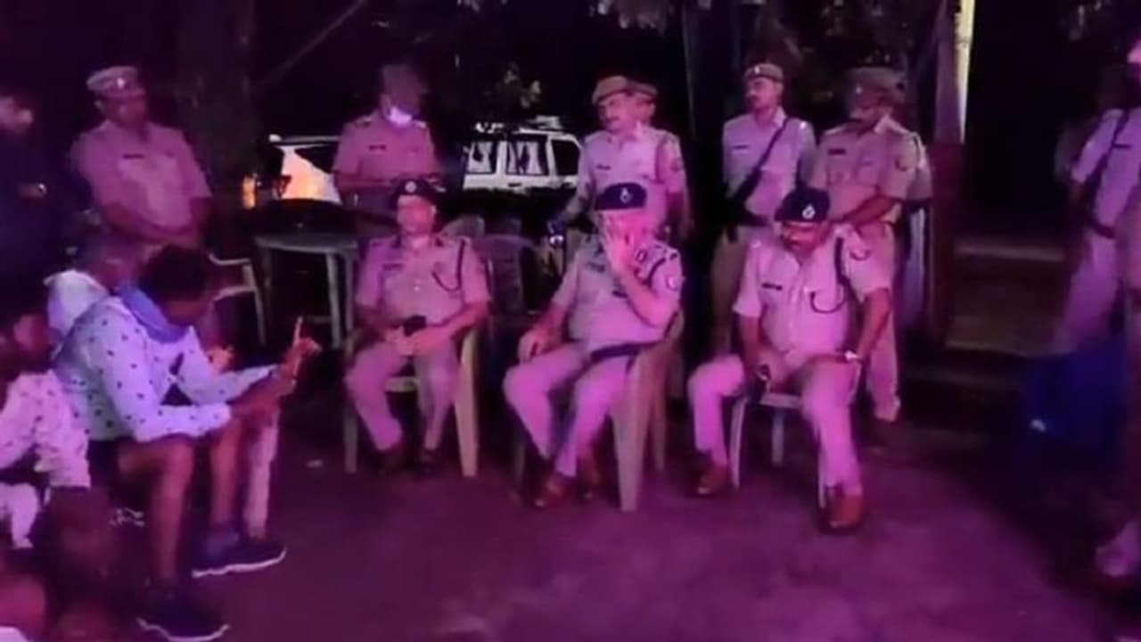 ഹരിദ്വാറിൽ നിന്ന് മടങ്ങുന്ന തീര്ത്ഥാടക സംഘത്തിന് മേൽ ട്രക്ക് ഇടിച്ചുകയറി, ആറ് മരണം; ഡ്രൈവറെ തിരഞ്ഞ് പൊലീസ് ഹരിദ്വാറിൽ നിന്ന് മടങ്ങുന്ന തീര്ത്ഥാടക സംഘത്തിന് മേൽ ട്രക്ക് ഇടിച്ചുകയറി, ആറ് മരണം; ഡ്രൈവറെ തിരഞ്ഞ് പൊലീസ്