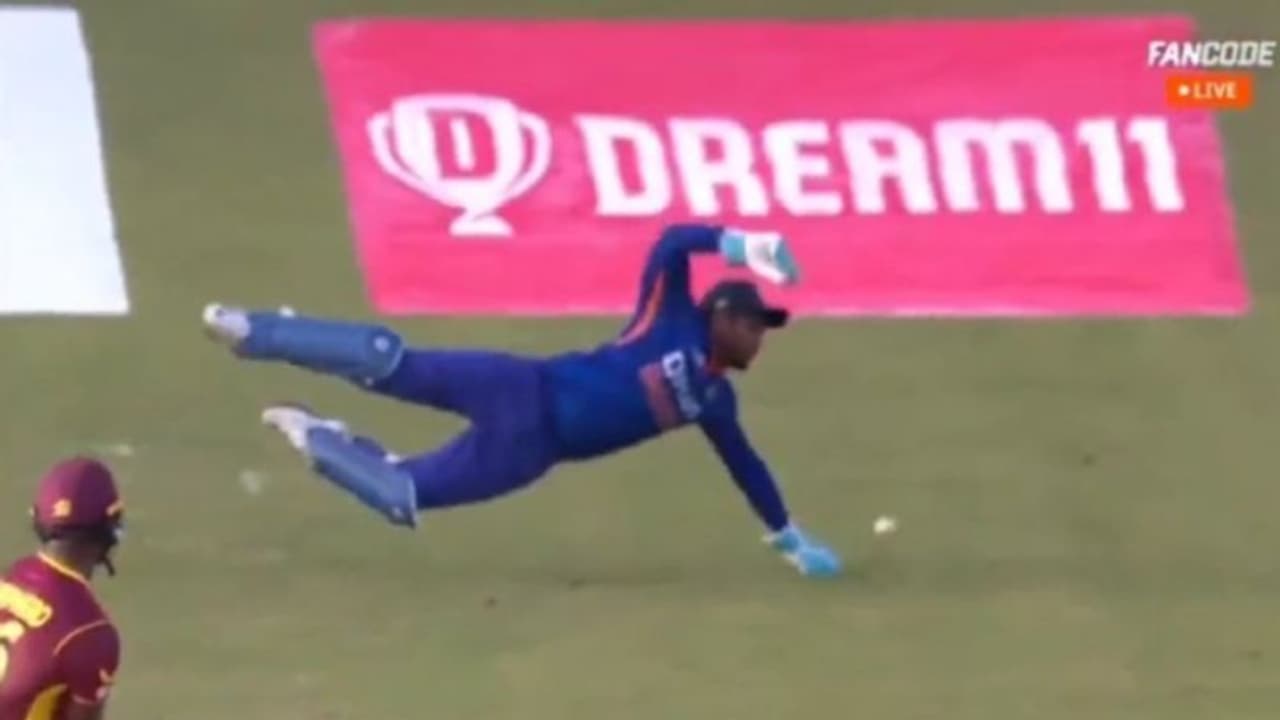 മുന്‍ ഇന്ത്യന്‍ താരവും സമ്മതിക്കുന്നു, സഞ്ജുവിന്റെ മുഴുനീള ഡൈവാണ് വിജയം കൊണ്ടുവന്നത് വൈറല്‍ വീഡിയോ